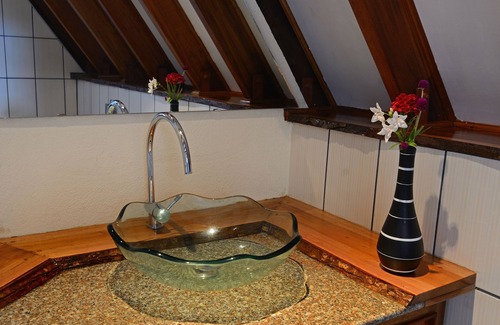 Enrique Villanueva Hotel | Kalachuchi Beach Resort