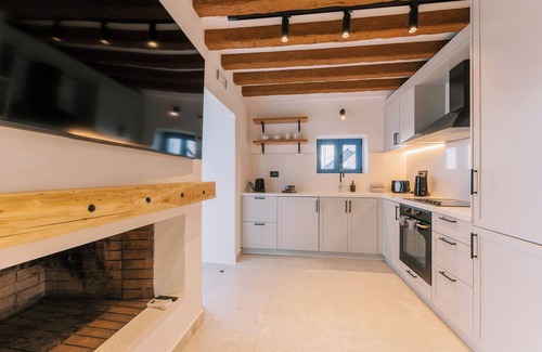 Kalathos House | Kalathos Square Luxury Suites
