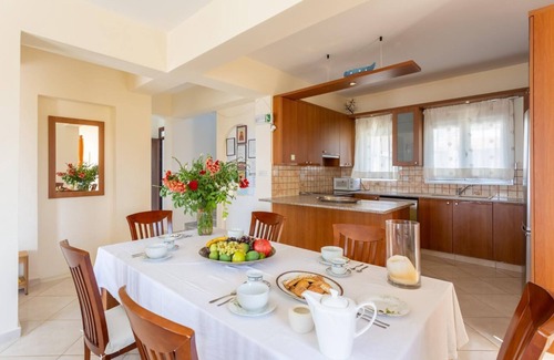 Ayia Marina Chrysochous Villa | Kalisto Beach Villa - Three Bedroom Villa, Sleeps 7