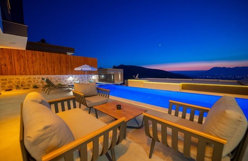 Liman Mahallesi Villa | Kalkan merkeze ve plajlara çok yakın
