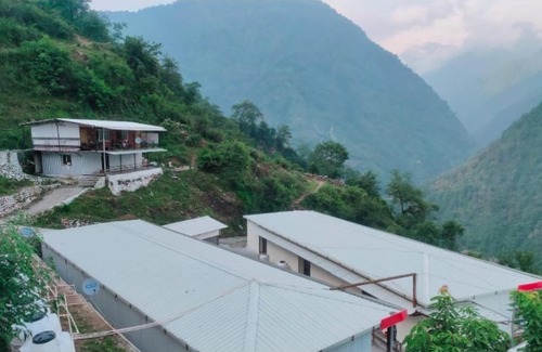 Sitapur House | Kanha Heli Resorts, Triyuginarayan