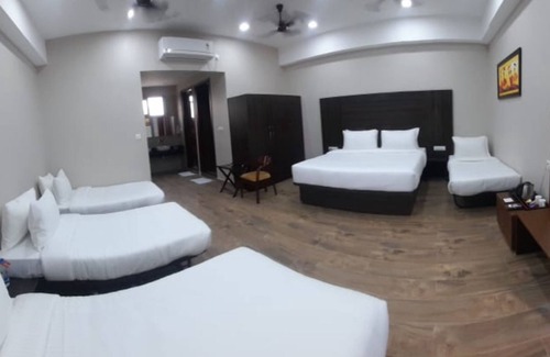 Islampur Hotel | Kankidham Lords Inn
