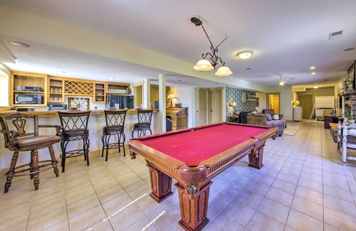 La Cygne Apartment | Kansas Countryside Studio w/Swimming Pond!
