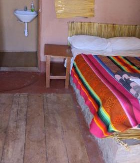 Llachon Bed & Breakfast | Kantuta tours llachon
