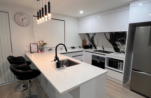 Takanini House | Kapia House,Great location for Airport, Botanical Garden, Town Centre.
