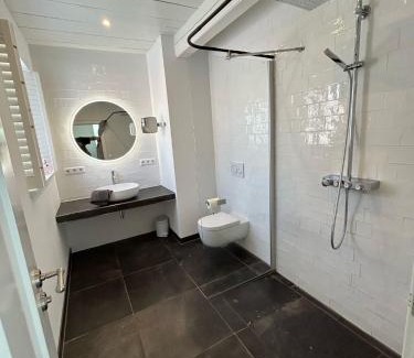 Nieblum Apartment | Kapitänshaus von 1712 - neu saniert