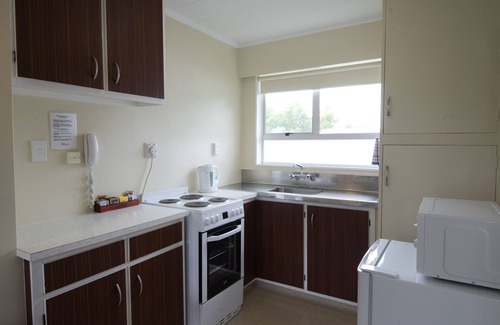 Waikanae Hotel | Kapiti Gateway Motel