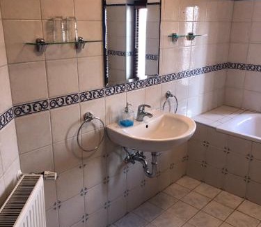 Nagybajcs House | KARÁM Vendégház és Lakásétterem