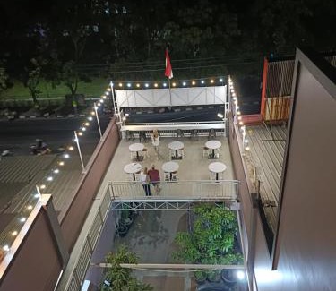 Bandung House | Karana Guesthouse Syariah Bandung & Luang Cafe