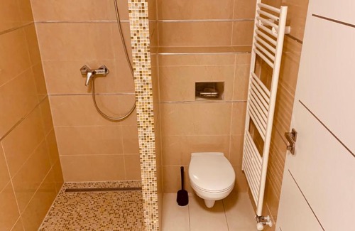 Szada Apartment | Kardos Rezidencia