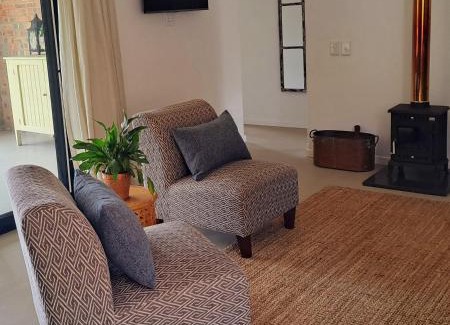 Riebeek Kasteel Villa | KARENINA'S Self-catering Accommodation