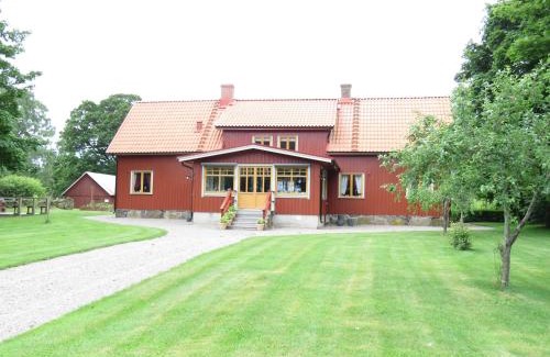 Tvaaker Bed & Breakfast | Karlsberg Gård B&B