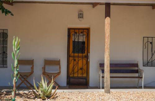 Ladismith Apartment | Karoobossie Self catering