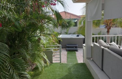 Jan Thiel House | Kas Di Palm Jan Thiel Marbella Estate Resort Curacao