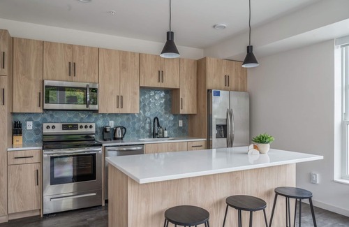 Harrison Apartment | Kasa Bryn Mawr Minneapolis