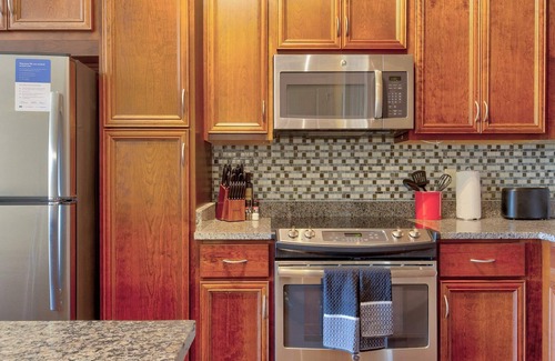 Central West End Apartment | Kasa | Inviting 1 BD + Gym Access | St. Louis
