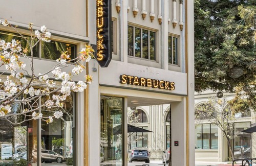 Centennial Apartment | Kasa The Niche | Cozy King, Downtown Redwood City