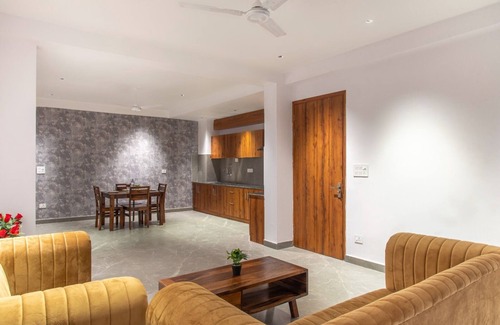 Kumarhatti Apartment | Kasauli hill Crest