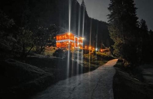 Kohistan House | Kashmir Star Guest House & Family Resort