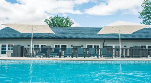 Stora Mellosa Hotel | Katrinelund Gästgiveri & Sjökrog