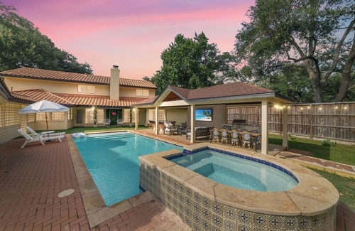 Katy House | Katy Oasis with Huge Patio, Pool & Game Room