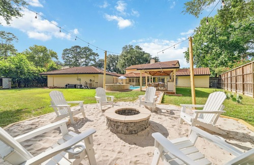 Katy House | Katy Oasis with Huge Patio, Pool & Game Room