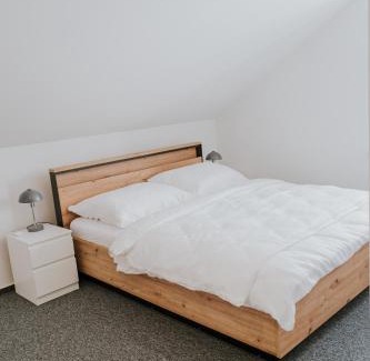 Karvina House | Kavárna a penzion Orava
