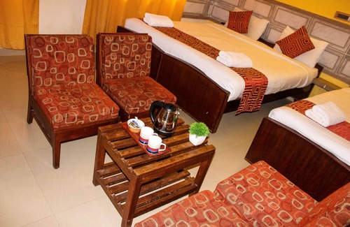 Mysore Bed & Breakfast | Kaveri Hotel B&B/Guesthouse