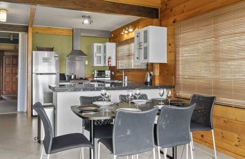 Kawaha Point House | Kawaha on the Lake | Great Lake Views with Kayaks
