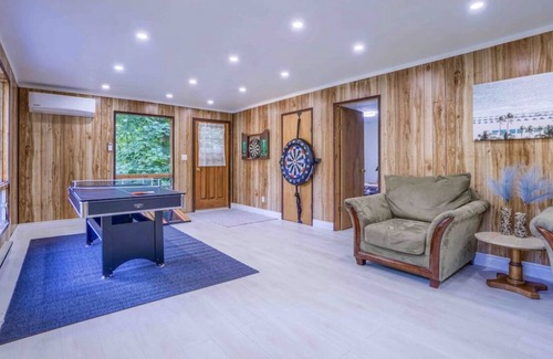 Coboconk Cabin | Kawartha lakes cottage with hottub