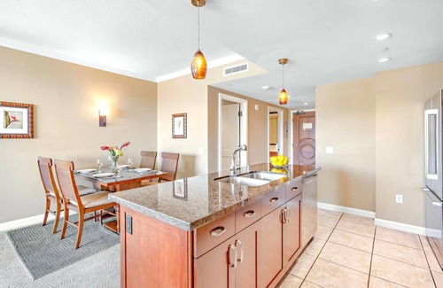 Honokowai Condo | KBM Resorts | Spacious 6-Bedroom Honua Kai Collection | Multi Unit Listing | Same Floor | Ocean Views + 2 Free Rental Cars! HKK-816/20/29