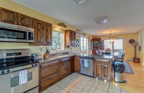 South Hero House | Keeler's Bay Get Away