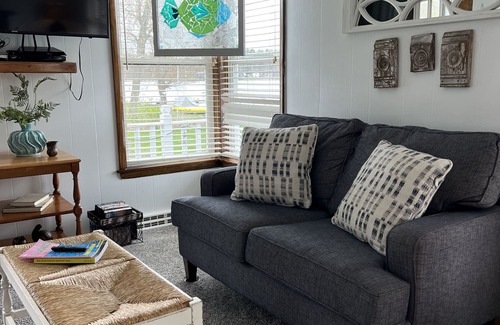 Six Lakes Cottage | Keeney Kottage