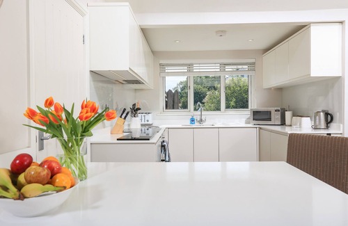 Bugford Cottage | Keepers Lodge, Hillfield Village