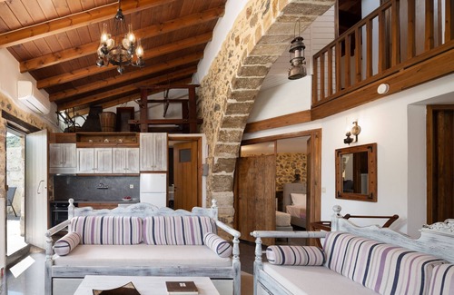Atsipades Villa | Kefali Villa, Ecotourism, totally private, 800 m2 outdoor area, pool & whirlpool