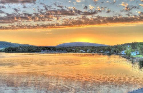 Whycocomagh Resort | Keltic Quay Cottages & Bayfront Lodge