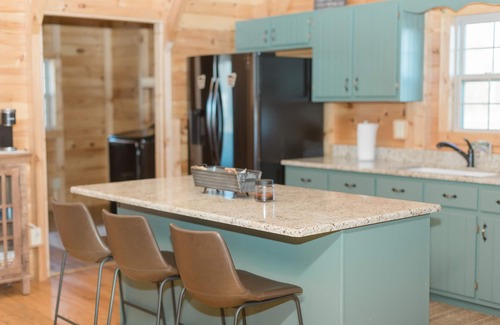 Cub Run Cabin | Kentucky Hollow-Mammoth Cave Cabin and Horse Barn