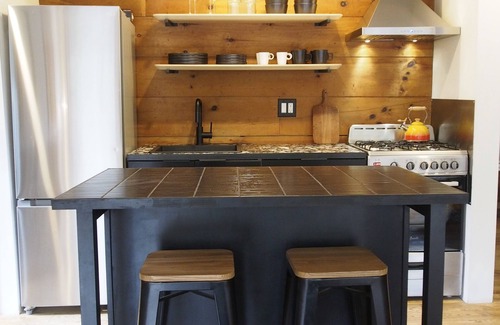 Kerhonkson Cottage | Kerhonkson cottage in the woods with stream