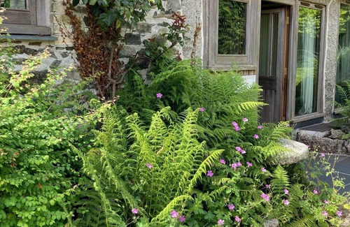 St Wenn House | Kerriers Barn, Natural, Peaceful, Private hot tub, Mid Cornwall