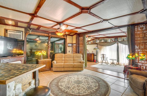 Kerrville House | Kerrville Vacation Rental with Colorful Courtyard!