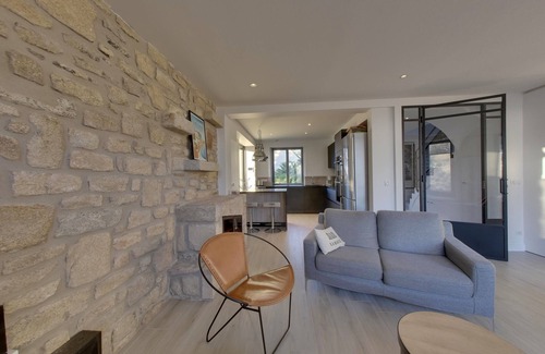 Kervoyal Villa | Kervoyal family villa on the waterfront, rated 4*.