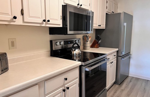 Harbour Town Condo | Ketch Court 893 | Pet Friendly, Resort Amenities
