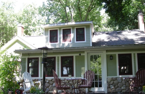 Eagle Bed & Breakfast | Kettle Moraine Cottage Bed & Breakfast