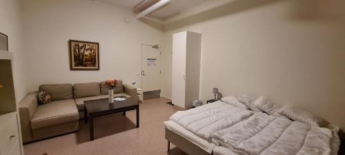 Karl Gustav Hostel | KG SleepOver & Ställplats