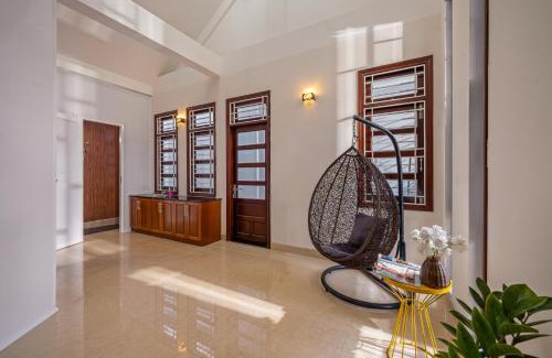 Hai Chau Villa | Khải Villa Private Pool 6BR Walk to Han Market and Han River