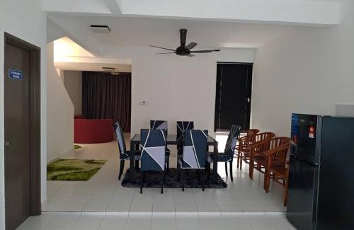 Alor Gajah House | Khaleesi Afamosa Residency Homestay