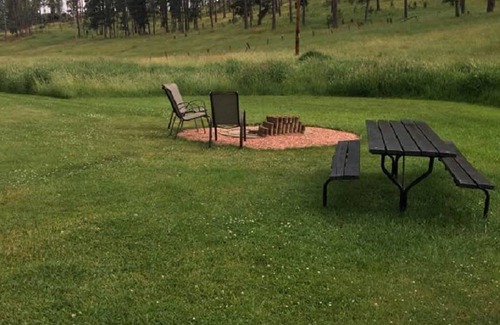 Custer House | Kiddville Ranch. Site of Historical Gold Mining Camp. Pets welcome!