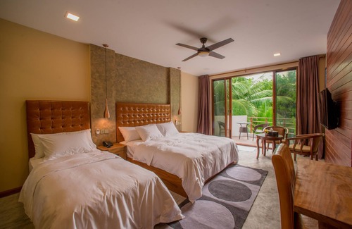Dharavandhoo Hotel | Kiha Beach
