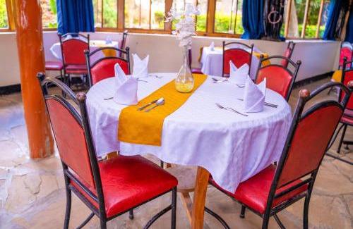 Oloitoktok Hotel | Kilimanjaro Loitokitok Resort