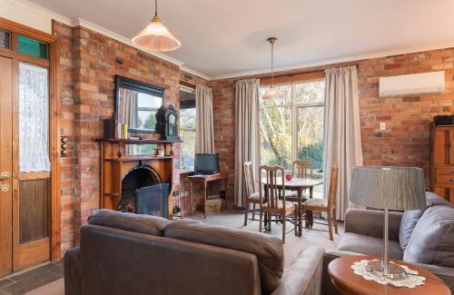 Boat Harbour House | Killynaught Spa Cottages